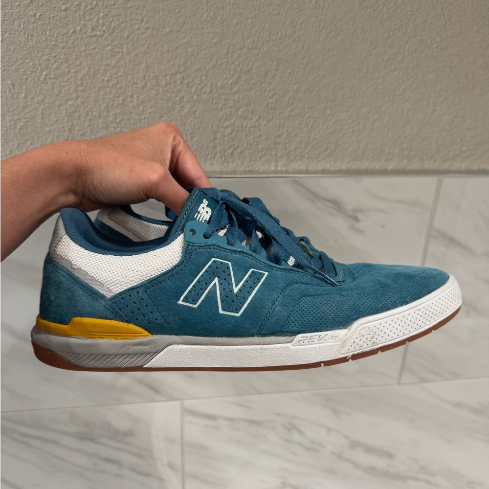 New Balance 913 Teal and White Sneakers